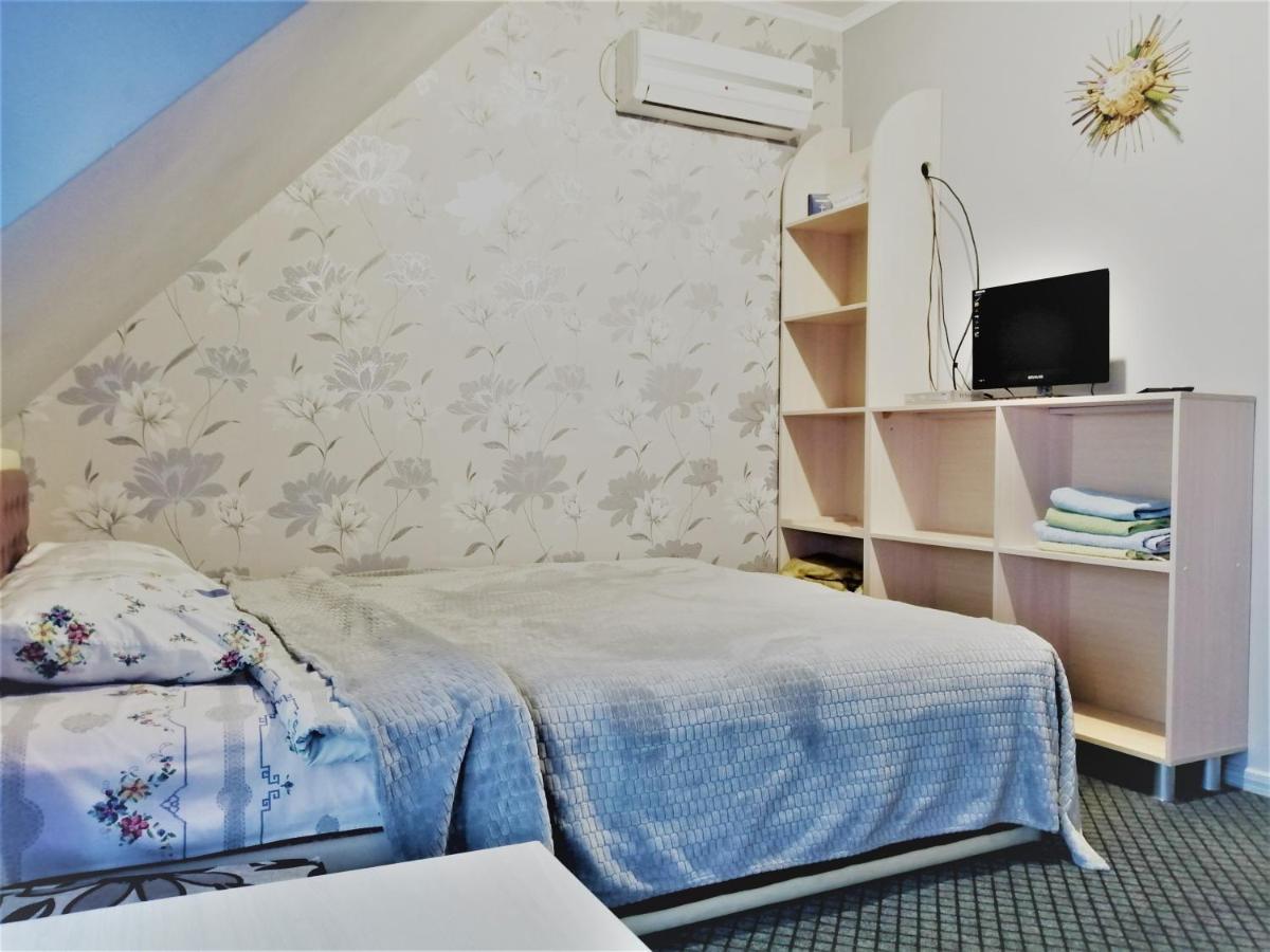 Beregynya Motel Yuzhnoukrainsk Buitenkant foto