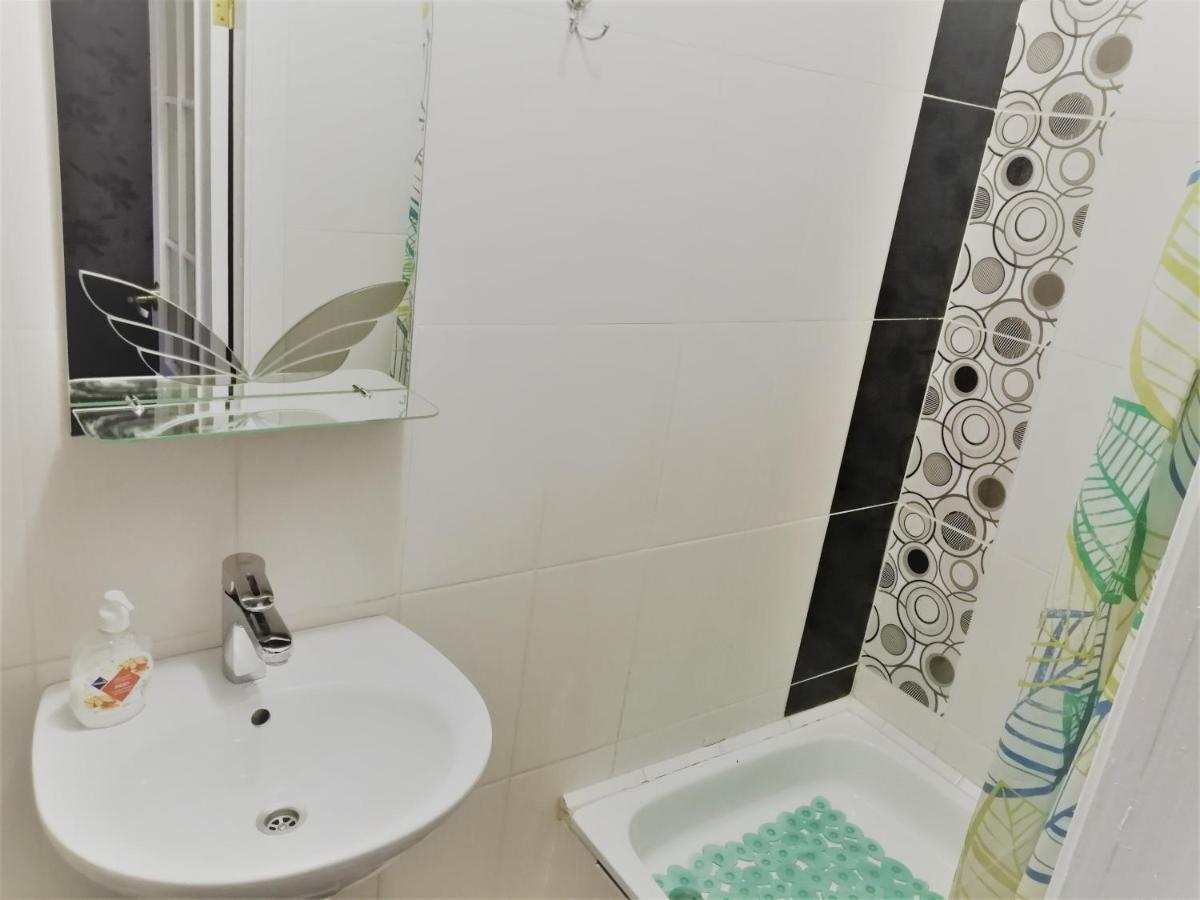 Beregynya Motel Yuzhnoukrainsk Buitenkant foto