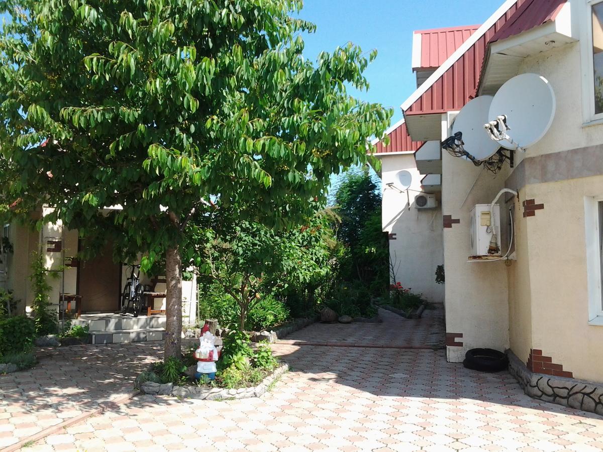 Beregynya Motel Yuzhnoukrainsk Buitenkant foto