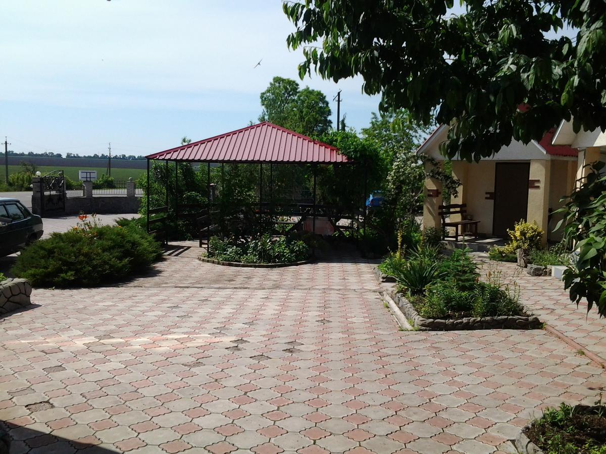 Beregynya Motel Yuzhnoukrainsk Buitenkant foto