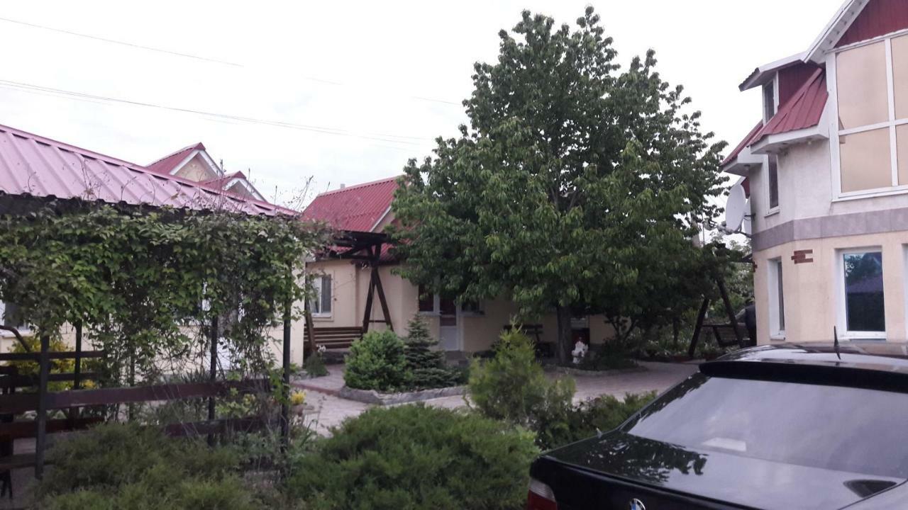 Beregynya Motel Yuzhnoukrainsk Buitenkant foto