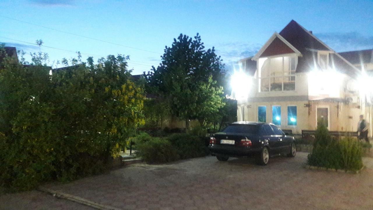 Beregynya Motel Yuzhnoukrainsk Buitenkant foto