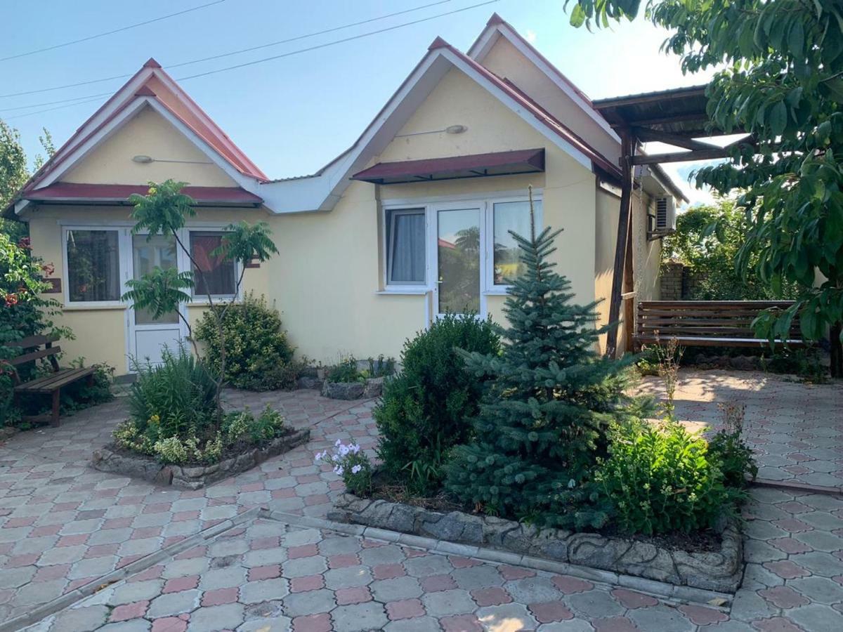 Beregynya Motel Yuzhnoukrainsk Buitenkant foto
