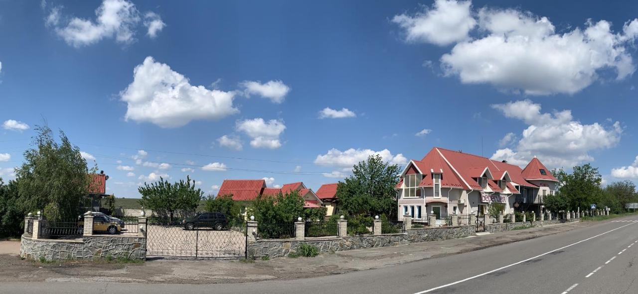 Beregynya Motel Yuzhnoukrainsk Buitenkant foto